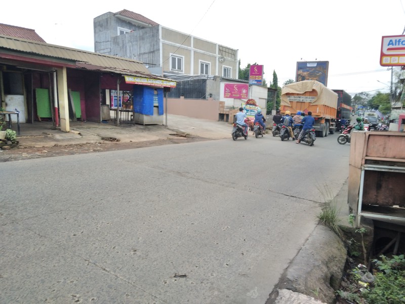 TANAH PINGGIR JALAN RAYA SETU CILEUNGSI COCOK UNTUK USAHA ATAUPUN GUDANG