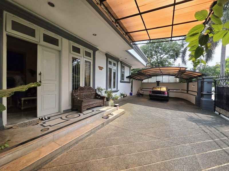 Rumah Bagus Siap Huni dan Asri di Jl Gedung Pinang, Pondok Indah, Jakarta Selatan