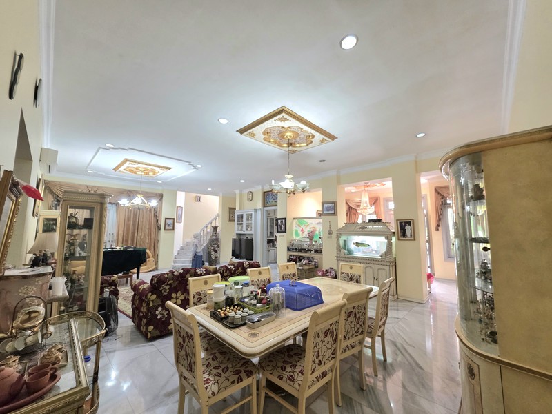 Rumah Bagus Siap Huni dan Asri di Jl Gedung Pinang, Pondok Indah, Jakarta Selatan