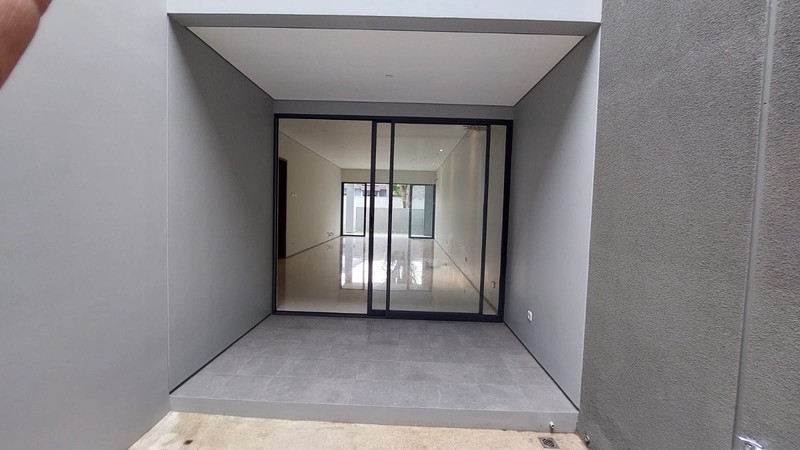 Brand New Rumah Minimalist 2 Lantai di Cinere Akses Mudah ke Tol