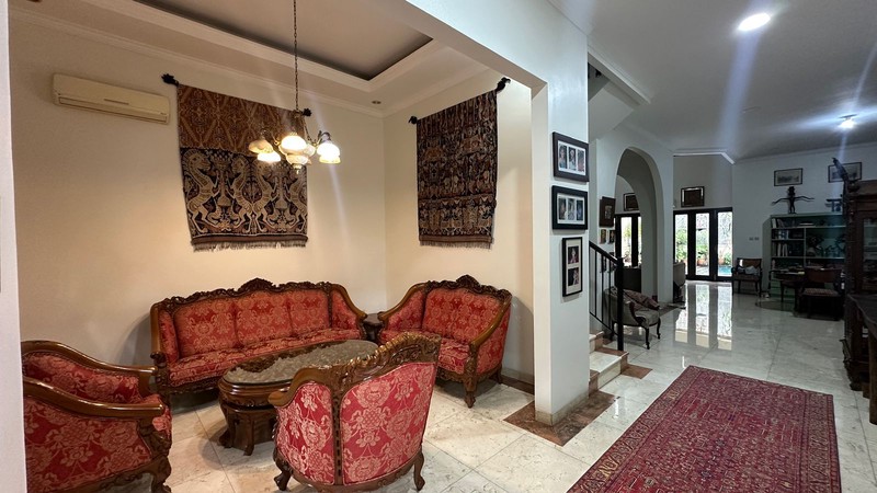 Di jual rumah cantik lokasi strategis di Simatupang