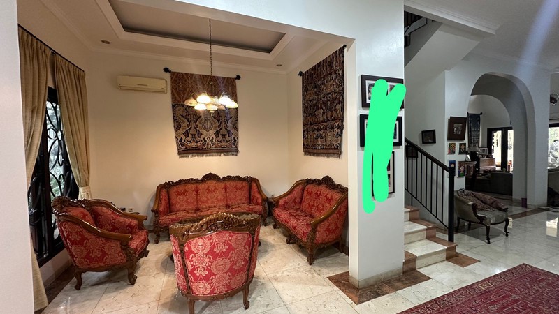 Di jual rumah cantik lokasi strategis di Simatupang