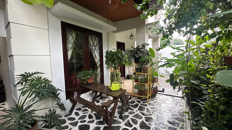 Di jual rumah cantik lokasi strategis di Simatupang