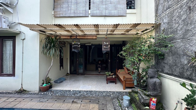 Di jual rumah cantik lokasi strategis di Simatupang