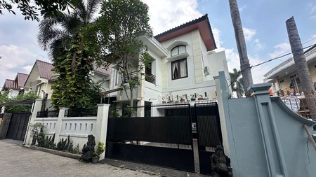 Di jual rumah cantik lokasi strategis di Simatupang