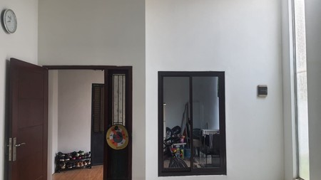 Rumah hoek di Nusa Loka BSD