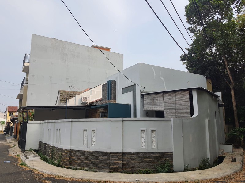 Rumah hoek di Nusa Loka BSD