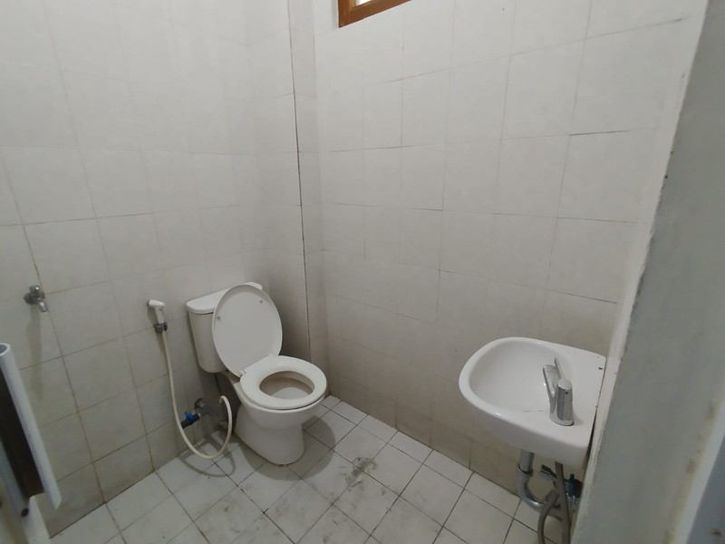 Disewakan Ruko Strategis Dekat Dengan Museum Biologi Lokasi Tengah Kota, Wirogunan, Mergangsan, Yogyakarta