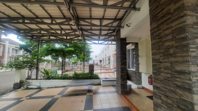 RUMAH KOST EKSKLUSIF DI LOKASI STRATEGIS DI BEVERLY HILLS JABABEKA 