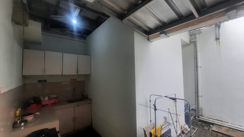 RUMAH KOST EKSKLUSIF DI LOKASI STRATEGIS DI BEVERLY HILLS JABABEKA 