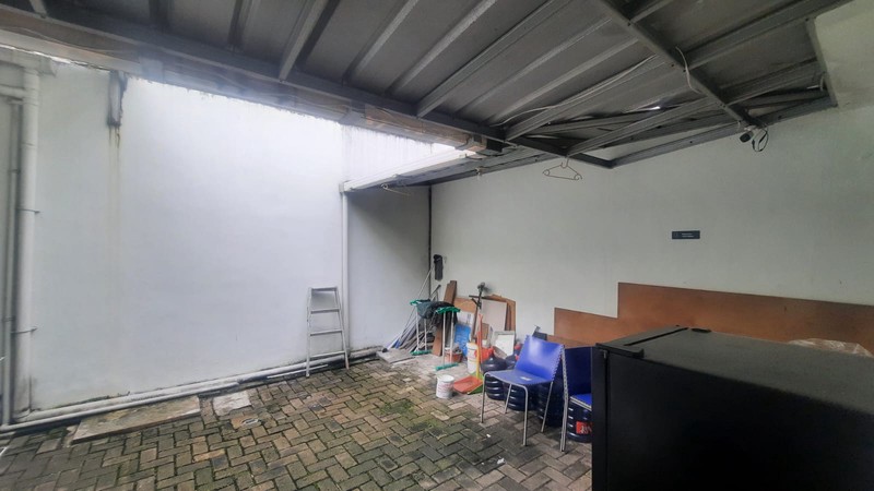 RUMAH KOST EKSKLUSIF DI LOKASI STRATEGIS DI BEVERLY HILLS JABABEKA 