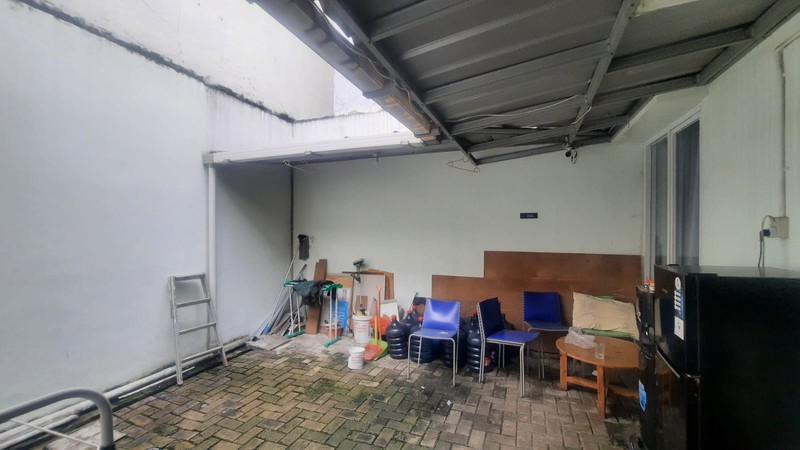 RUMAH KOST EKSKLUSIF DI LOKASI STRATEGIS DI BEVERLY HILLS JABABEKA 