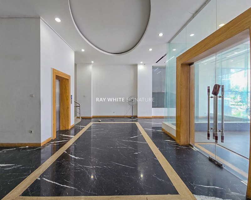  Dijual Gedung Komersial di Jl K.H. Mas Mansyur 