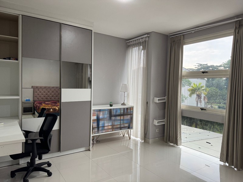 Di Jual Rumah Minimalis Semi furnished Siap huni Pakuwon City