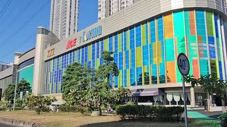 Apartemen ADHIWANGSA 3+1 BR, Full Furnished (diatas Mall Fairway Nine ex Lenmarc), Surabaya Barat