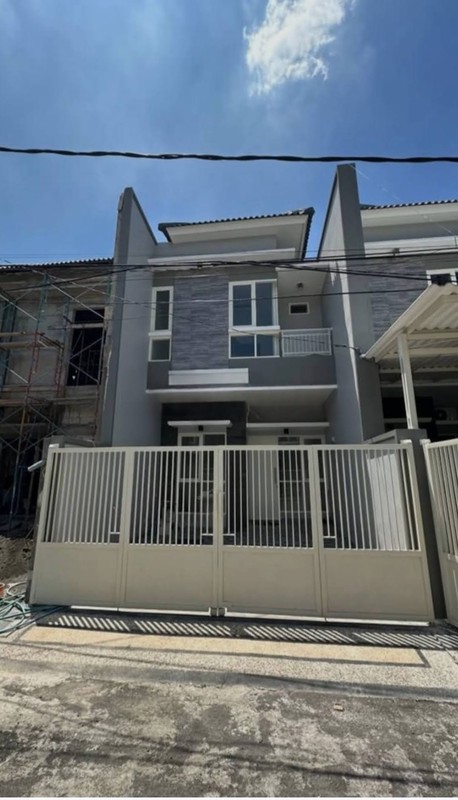 DIJUAL RUMAH GRESS 2 LT DI PRADAH PERMAI SURABAYA MURAH DAN MEWAH