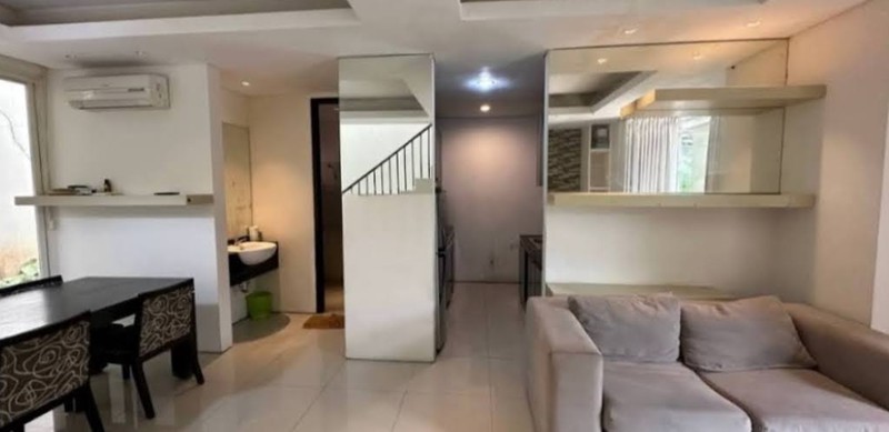 DIJUAL CEPAT RUMAH MINIMALIS 2 LANTAI MOC VRBANA WIYUNG