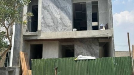 DIJUAL RUMAH 2 LANTAI BARU GRESS MOCA VRBANA