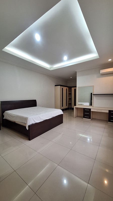 Disewakan Private Pool Rumah Satelit Indah - Sukomanunggal - Surabaya Barat - Full Furnished Dekat Chofa, Taman Hunian Satelit, Darmo Harapan.