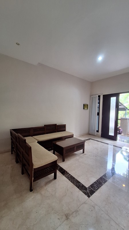 Disewakan Private Pool Rumah Satelit Indah - Sukomanunggal - Surabaya Barat - Full Furnished Dekat Chofa, Taman Hunian Satelit, Darmo Harapan.