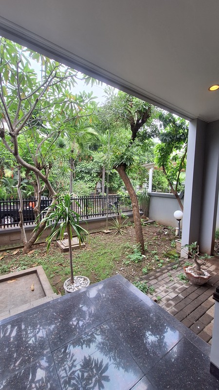 Disewakan Private Pool Rumah Satelit Indah - Sukomanunggal - Surabaya Barat - Full Furnished Dekat Chofa, Taman Hunian Satelit, Darmo Harapan.