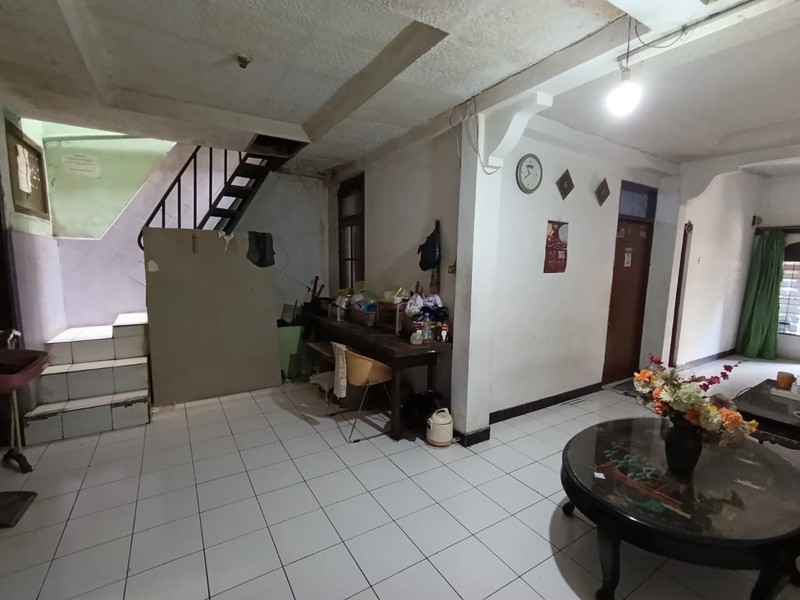 Rumah Strategis 2 Lantai di Antapani - Bandung, Cocok untuk dijadikan rumah kost 