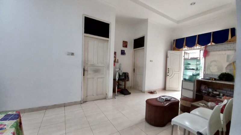 Rumah 1 lantai lokasi strategis di Villa Melati Mas BSD City