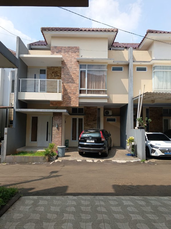 Rumah 2 lantai siap huni Timbul Raya Jakarta Selatan 