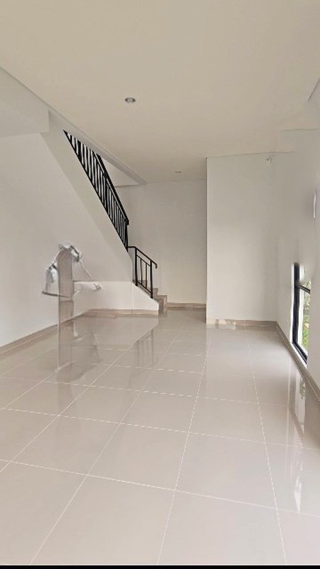 Ruko Brand New Siap untuk Ruang Usaha di Illago Gading Serpong 