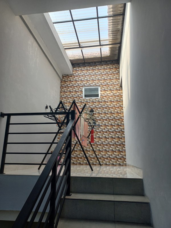 Peluang Bisnis Strategis Rumah & Toko 2 Lantai di Posisi Hook Bangunharjo, Sewon, Bantu