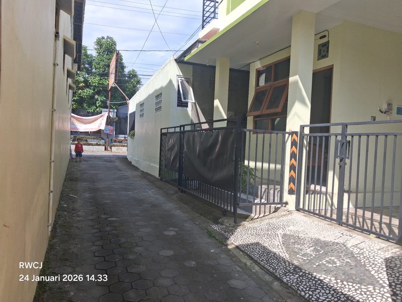 Peluang Bisnis Strategis Rumah & Toko 2 Lantai di Posisi Hook Bangunharjo, Sewon, Bantu