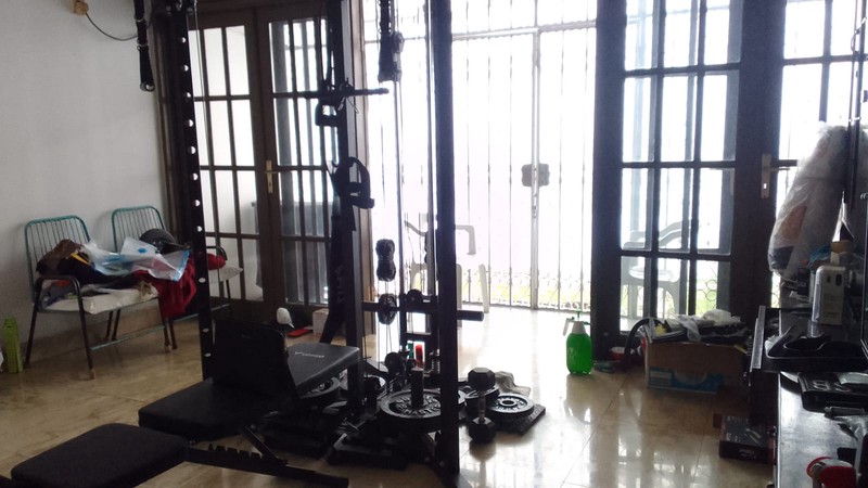 Rumah Cantik, Lingkungan Nyaman Asri, Di Jalan Utama Komplek Kalibata Indah, Dekat Kalibata City.