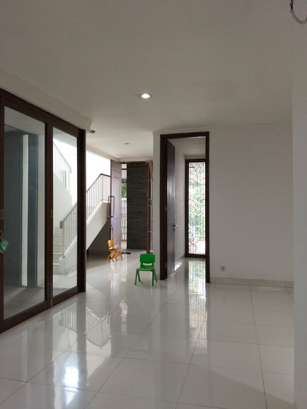 [DISEWA] Rumah 2 Lantai Siap Huni Lokasi Strategis di Bintaro Sektor 9