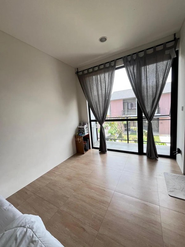 Flash Sale. Rumah bagus Park Serpong cluster Cendana Crest, Serpong