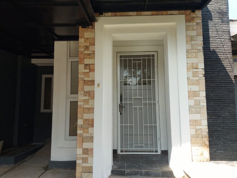 Di SEWA RUMAH   Graha Raya Bintaro CLUSTER VALENCIA