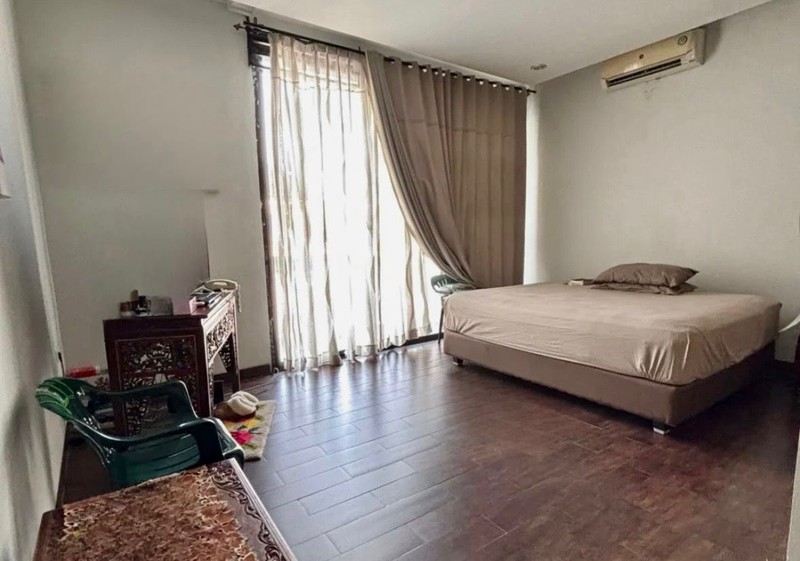 Rumah Siap Huni dengan Hunian Nyaman dan Asri di Bintaro Sektor 7