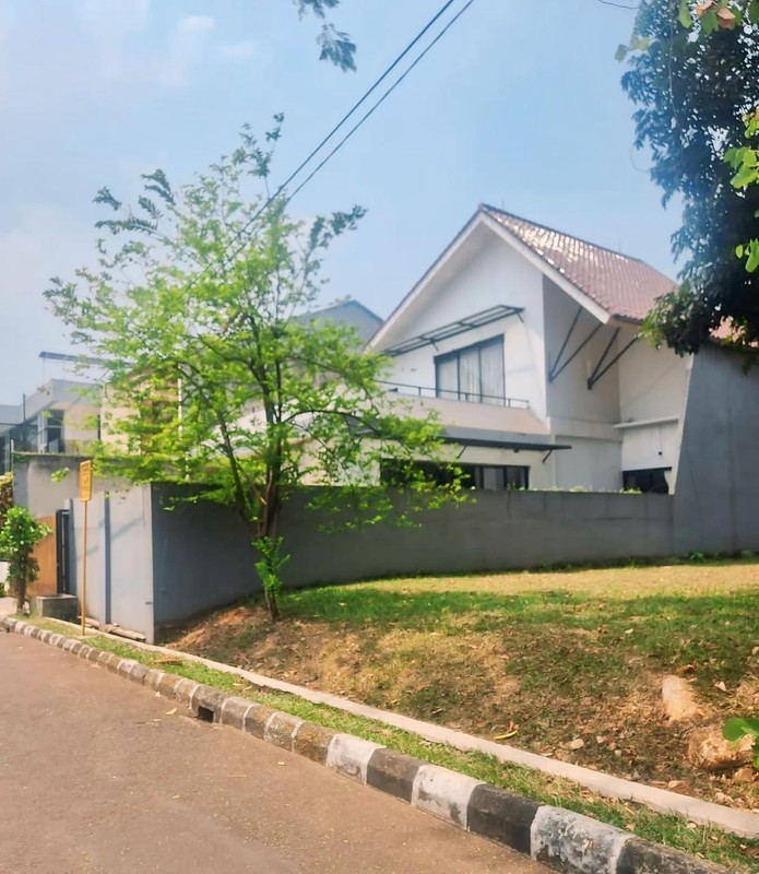 Rumah Siap Huni dengan Hunian Nyaman dan Asri di Bintaro Sektor 7