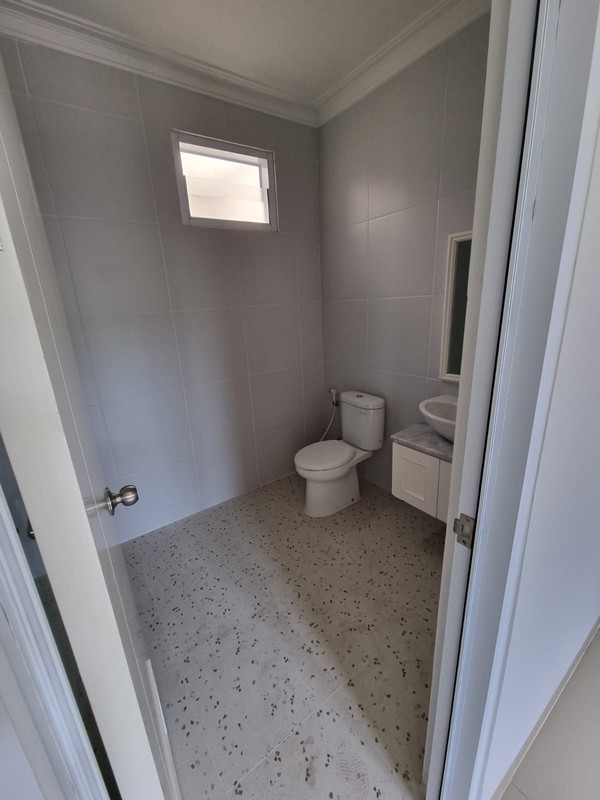 Jarang Ada. Rumah Mewah Granada Alicante, Gading Serpong