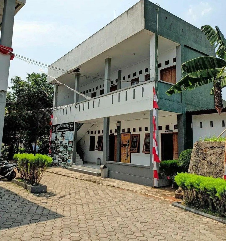 Dijual Eks Sekolah LT 1919 m SHM Kalimulya Cilodong Depok