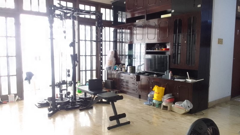 Rumah Cantik, Lingkungan Nyaman Asri, Di Jalan Utama Komplek Kalibata Indah, Dekat Kalibata City.