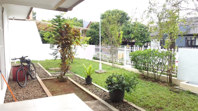 Rumah Cantik, Lingkungan Nyaman Asri, Di Jalan Utama Komplek Kalibata Indah, Dekat Kalibata City.