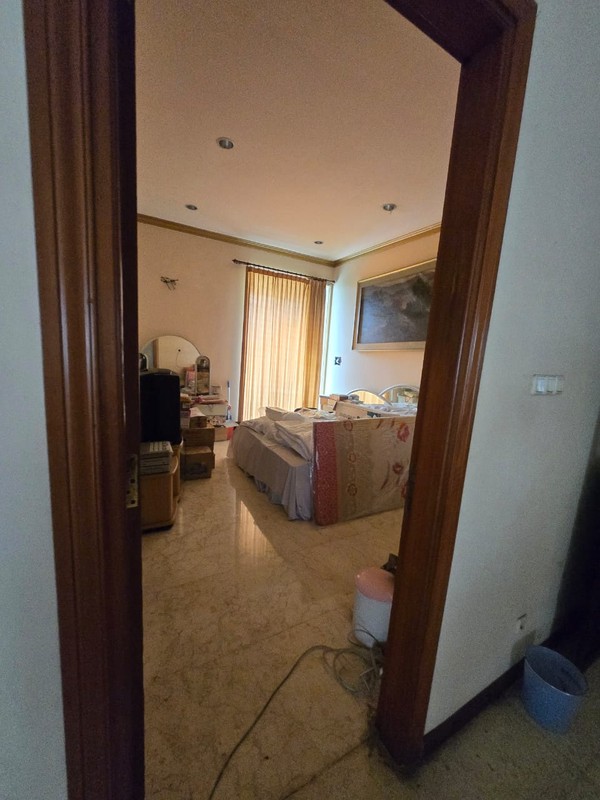 Dijual Rumah Mewah Dharmahusada Indah Barat III Surabaya 