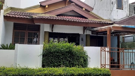 Rumah 1 Lantai, Lokasi Strategis di Bintaro