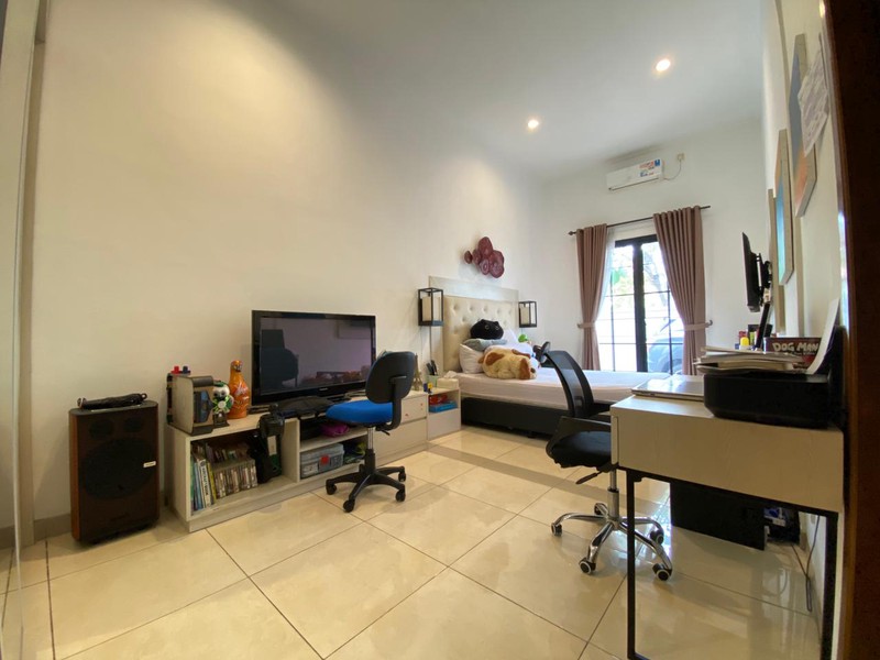 Cinere blok a luas 550 rumah private swimpool kompek depan cinmal