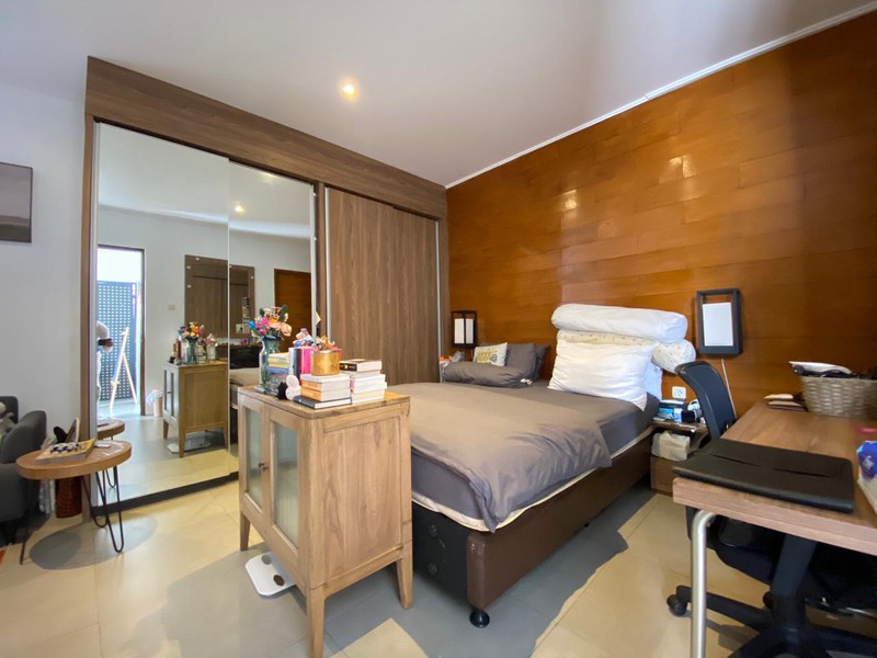 Cinere blok a luas 550 rumah private swimpool kompek depan cinmal