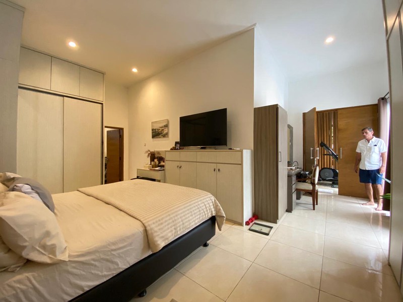 Cinere blok a luas 550 rumah private swimpool kompek depan cinmal