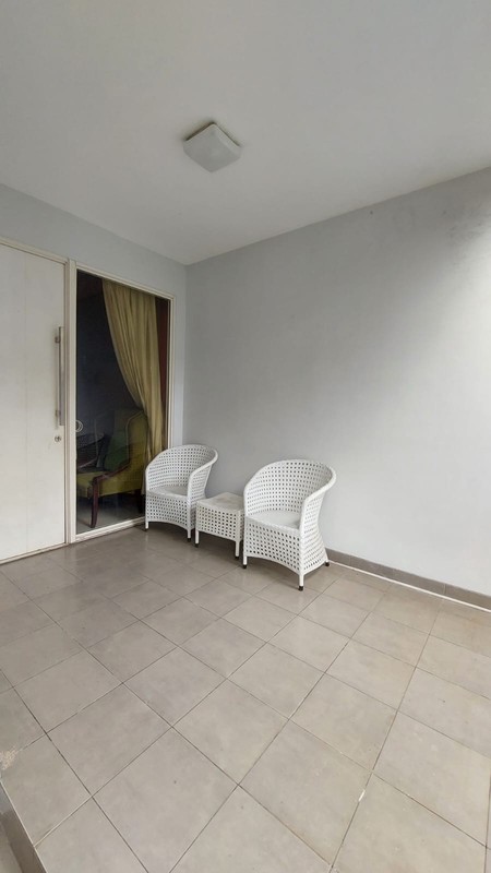 Rumah Asri di Bintaro Sektor 7 Lokasi Strategis Siap Huni SHM