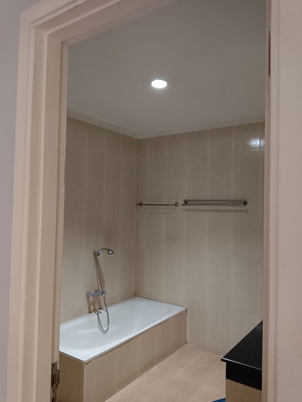 Rumah Asri di Bintaro Sektor 7 Lokasi Strategis Siap Huni SHM