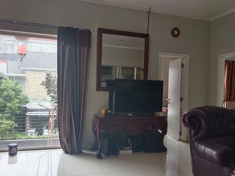 Rumah Asri di Bintaro Sektor 7 Lokasi Strategis Siap Huni SHM