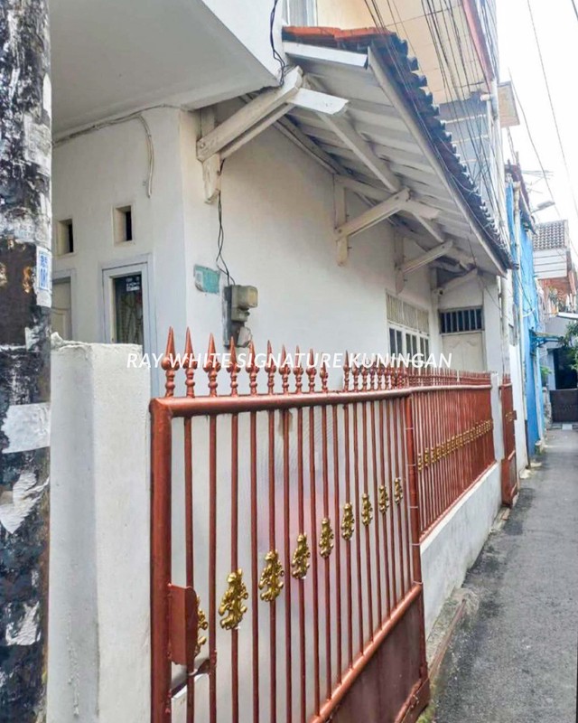 Rumah 2,5 Lantai Di Jalan Mardani Raya Cempaka Putih